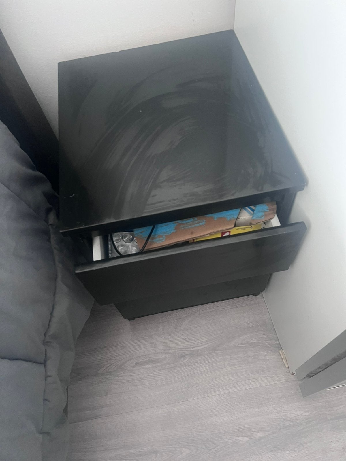 Ikea nachtkastje zwart, Huis en Inrichting, Slaapkamer | Nachtkastjes, Ophalen of Verzenden, Minder dan 45 cm, Minder dan 55 cm