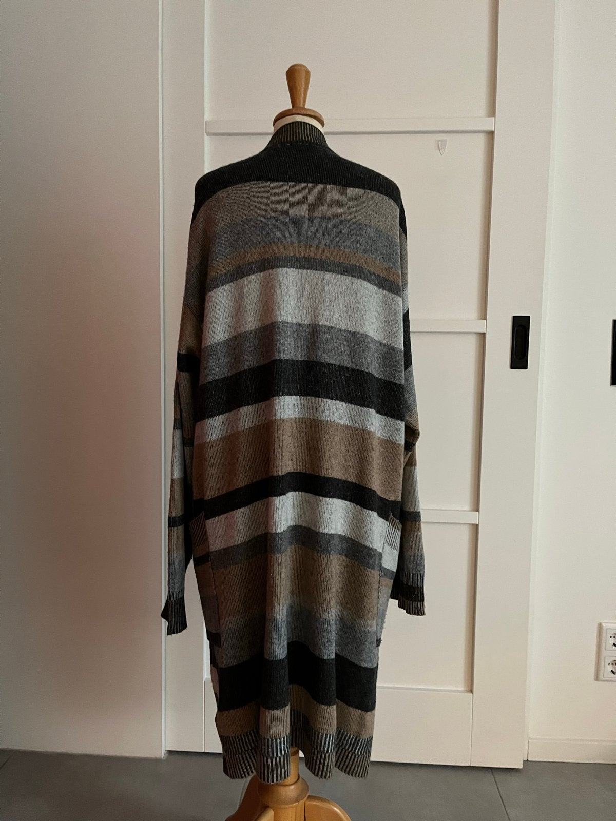 Repeat vest gestreept - Maat 42 44, Ophalen of Verzenden, Zo goed als nieuw, Maat 42/44 (L), Bruin