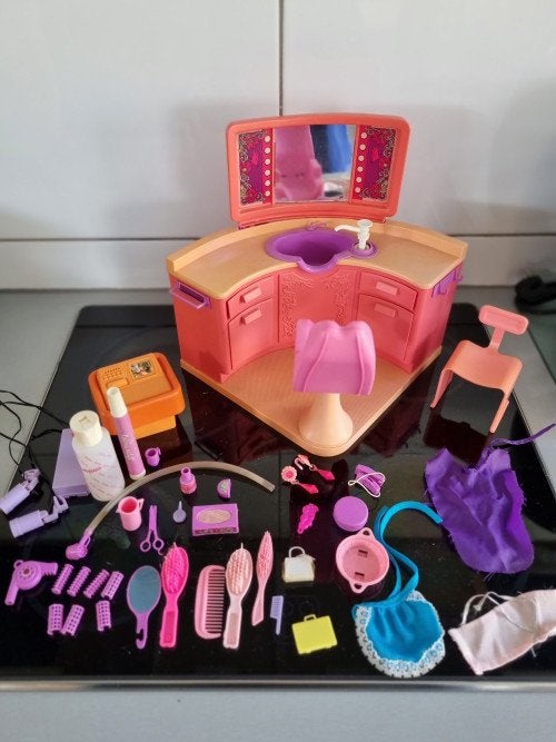 barbie beauty salon 1983, Kinderen en Baby's, Speelgoed | Poppen, Ophalen of Verzenden, 'T Olde Gre-j, Info@toldegrej.nl, Endepoelstraat 20f Didam