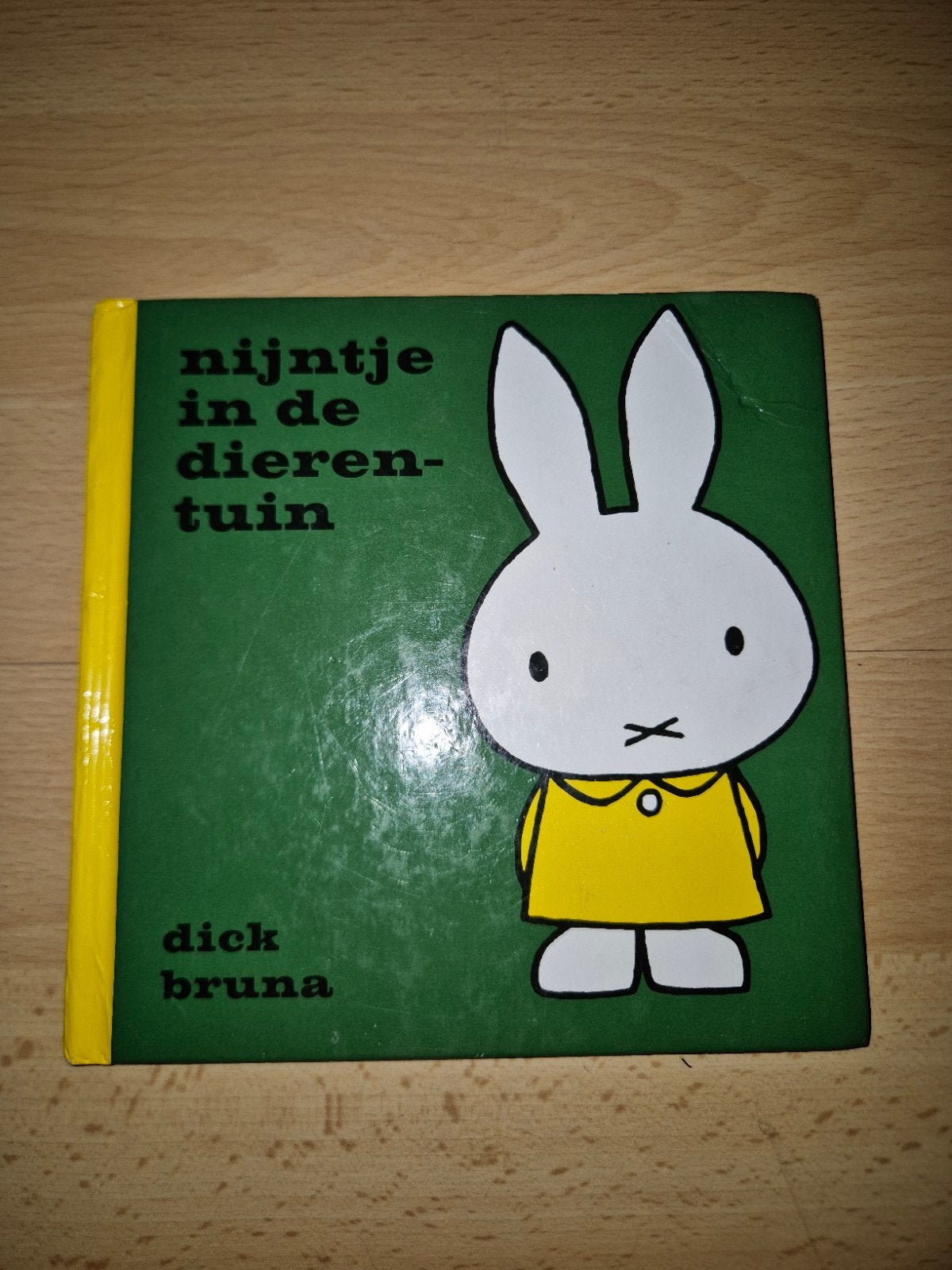 Nijntje in de dierentuin - Dick Bruna, Ophalen of Verzenden, Gelezen, Fictie algemeen
