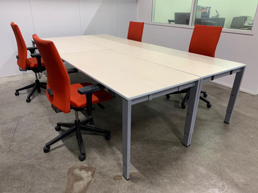 Vepa tweedehands bureau's - werkplekeiland 4 personen, Huis en Inrichting, Bureaus, Ophalen of Verzenden, In hoogte verstelbaar
