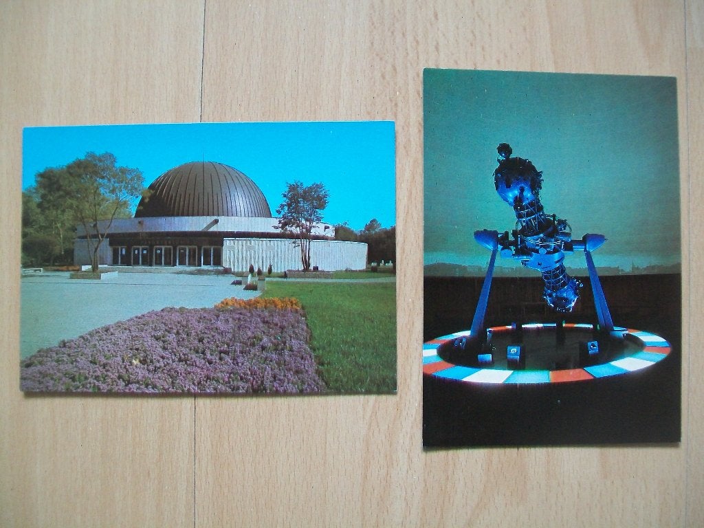 Ansichtkaart ansicht Hongarije Budapest Planetarium - 2x, Verzamelen, Ansichtkaarten | Buitenland, Ophalen of Verzenden, 1980 tot heden