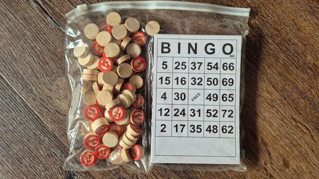 Bingo spel met houten nummers en kaarten, Drie of vier spelers, Ophalen, Gebruikt