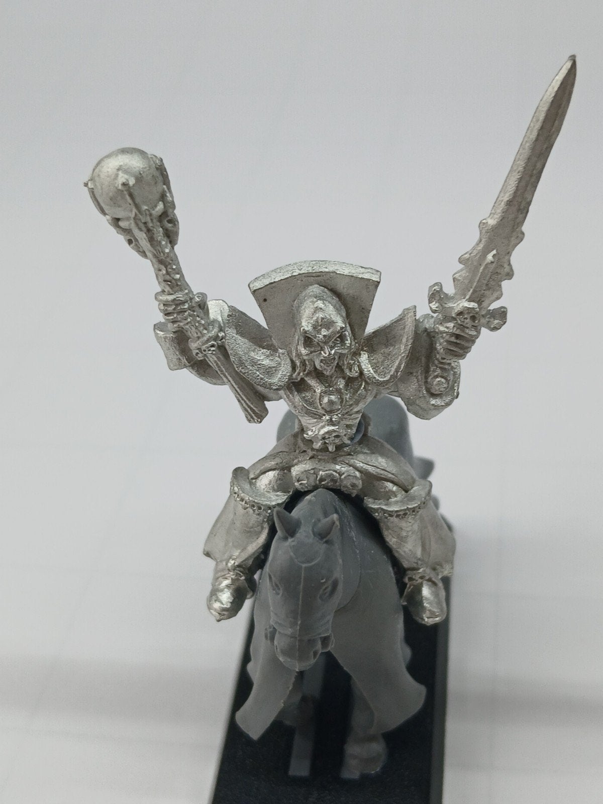 Citadel Mounted Necromancer – OOP Metal – Vampire Counts – U, Hobby en Vrije tijd, Ophalen of Verzenden, Gebruikt, Warhammer, Figuurtje(s)