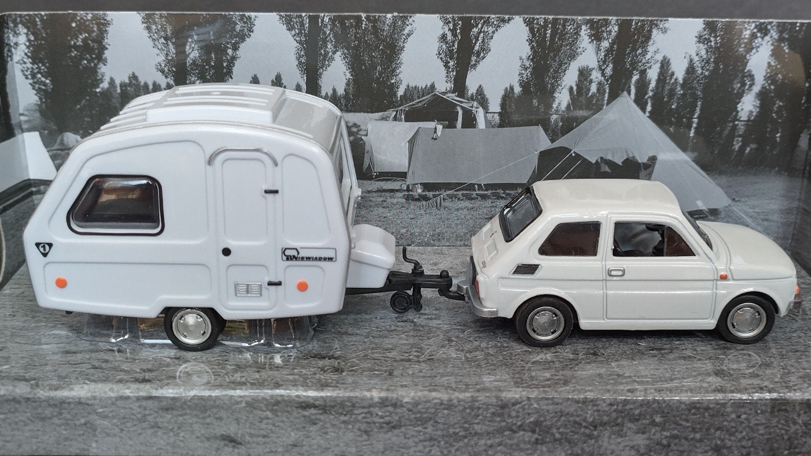 Fiat 126 P Niewiadow Caravan Polski 1:43 Motoryzacja Pol, Overige merken, Auto, Verzenden, .