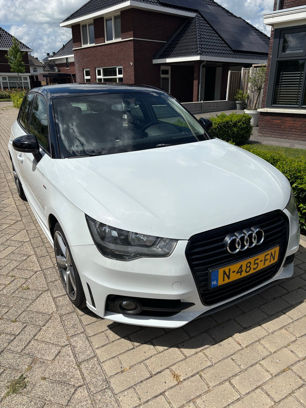 Audi A1 1.4 Tfsi 90KW Sportback 2014 Wit, Voorwielaandrijving, Stof, A1, Zwart