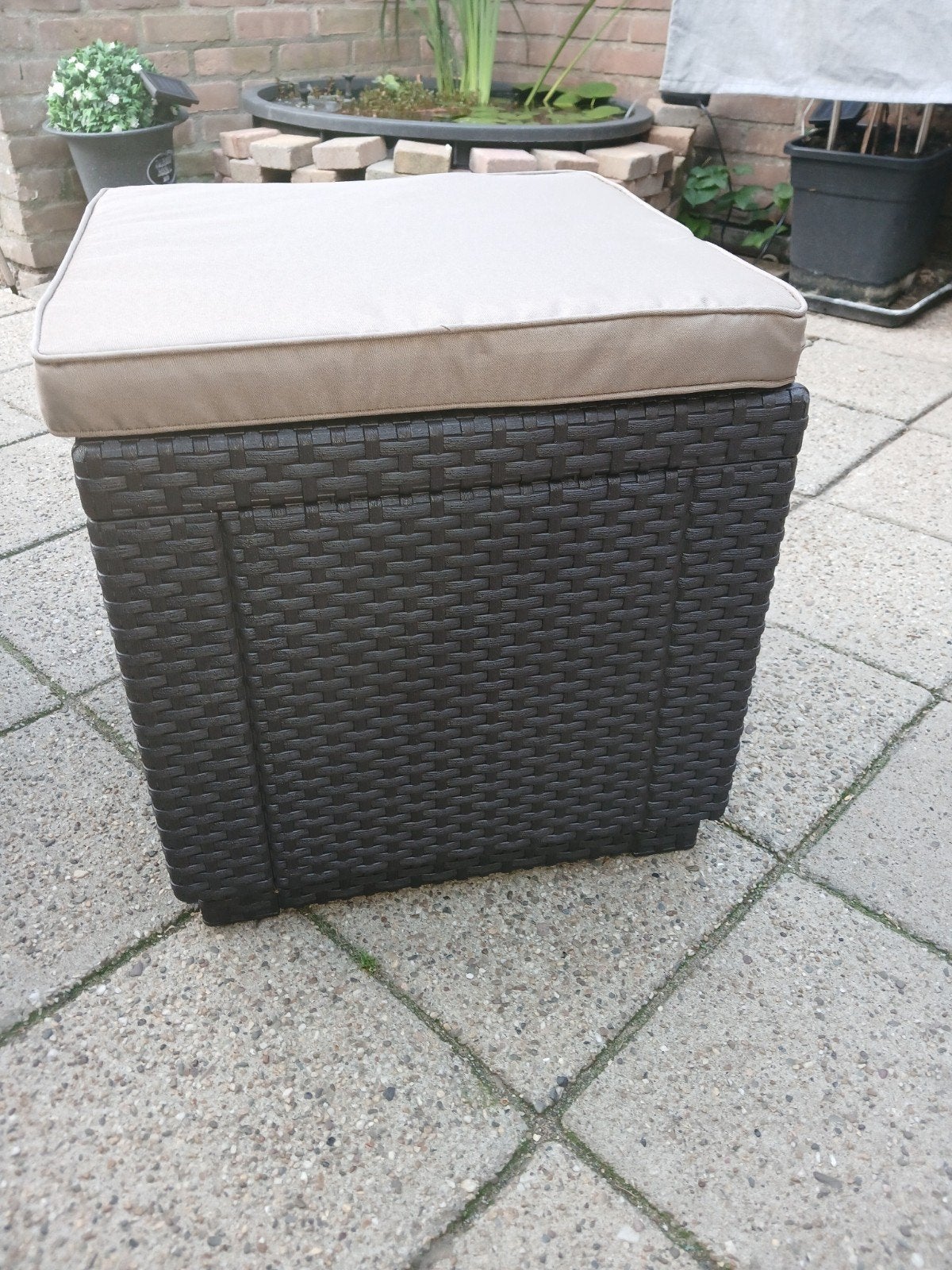 hocker/poef opbergbox, Tuin en Terras, Ophalen, Zo goed als nieuw