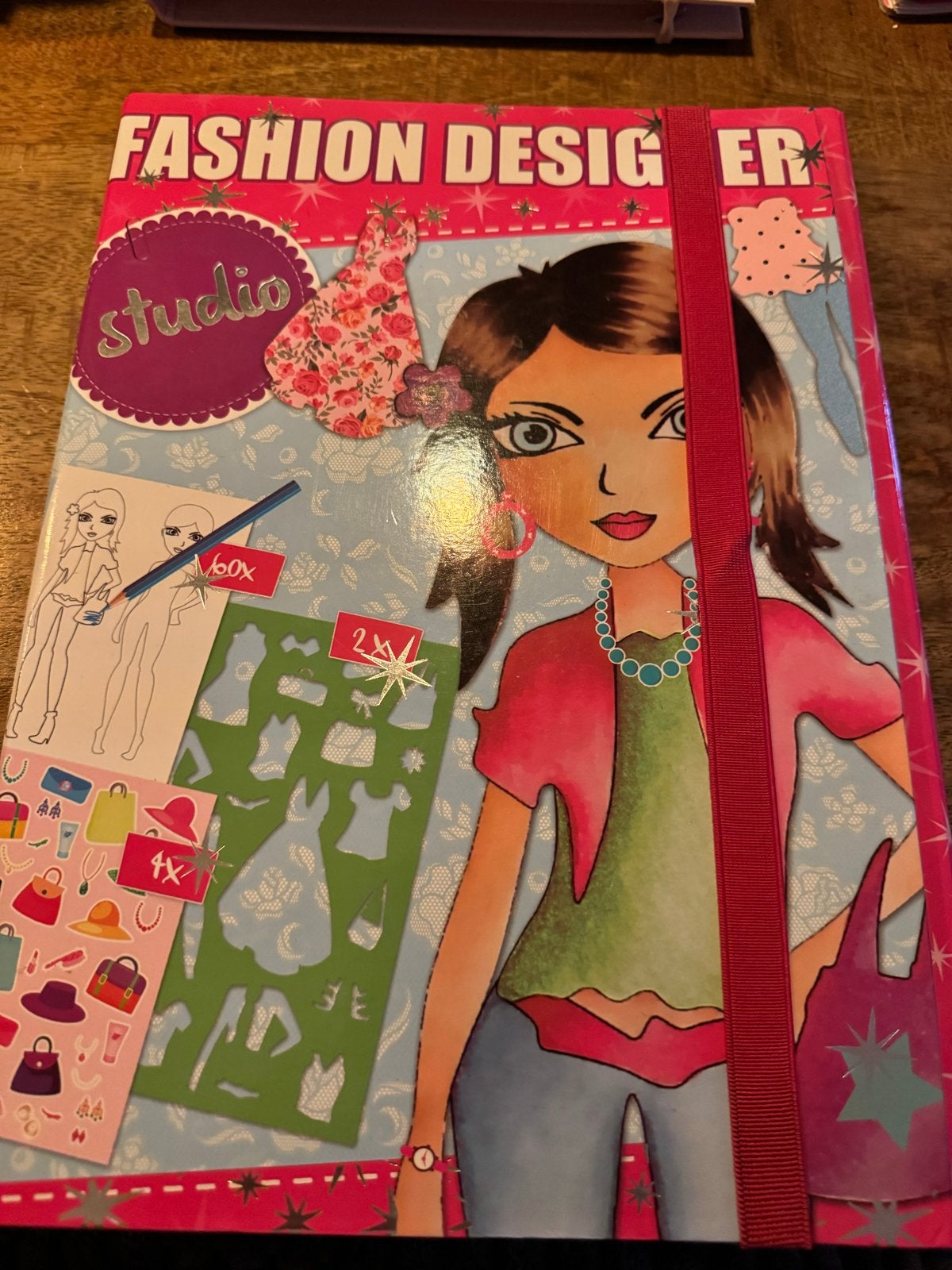 Fashion Designer Studio: Ontwerp je eigen modecollectie, Ophalen, Gebruikt, Knutselen