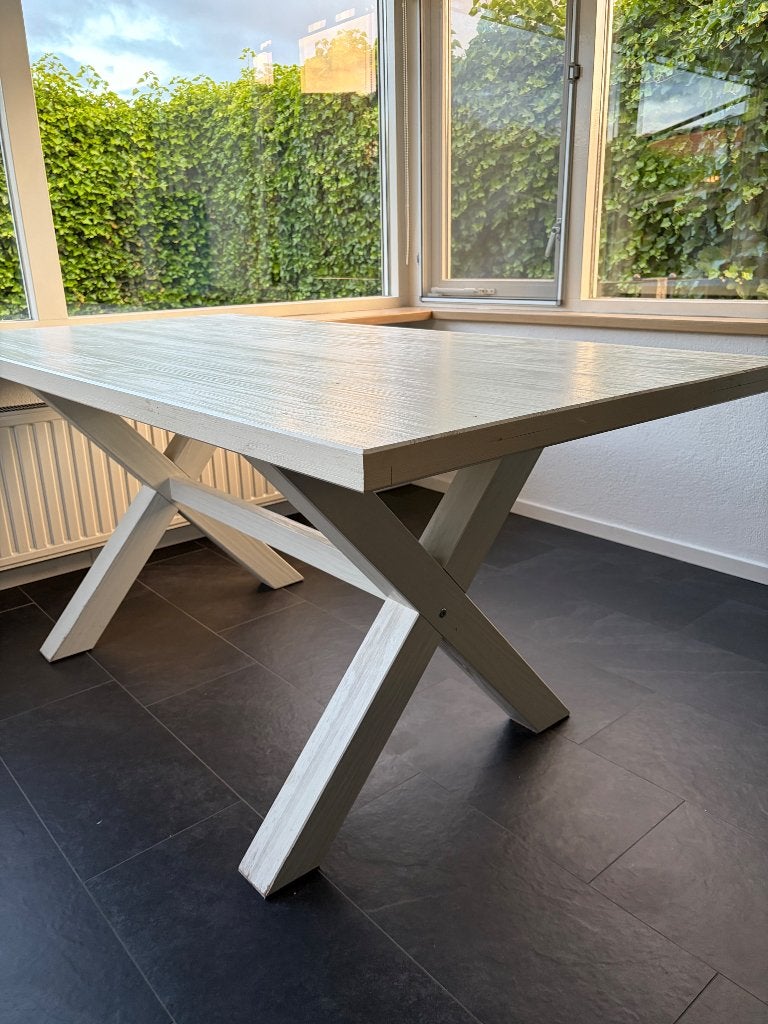Mooie witte houten eettafel, Huis en Inrichting, Tafels | Eettafels, Ophalen, 50 tot 100 cm, Zo goed als nieuw, Vijf personen of meer