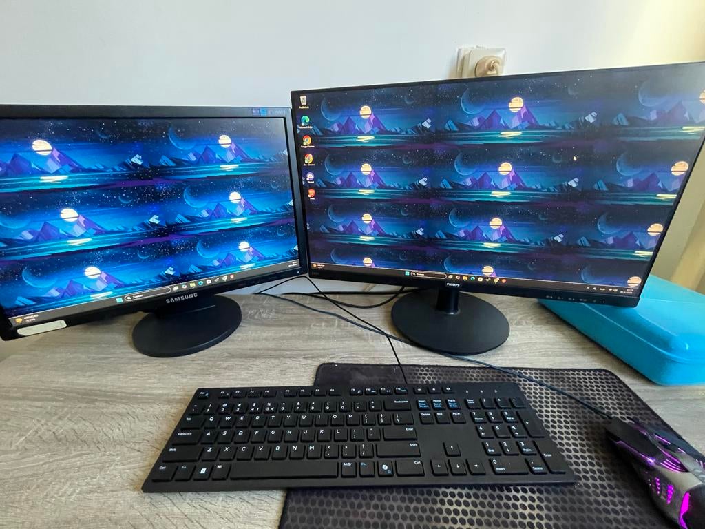 COMPLETE GAMING SETUP 2 Schermen  | Plug & Play, Spelcomputers en Games, Games | Pc, Ophalen, Gebruikt, Overige genres, 1 speler