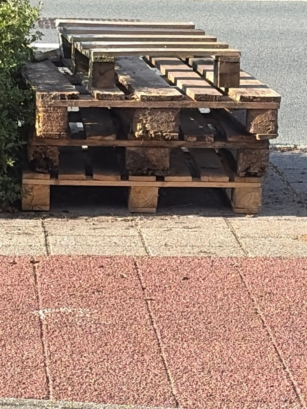 Houten Pallets  en tuinhout en sloophout gratis af te halen, Ophalen of Verzenden