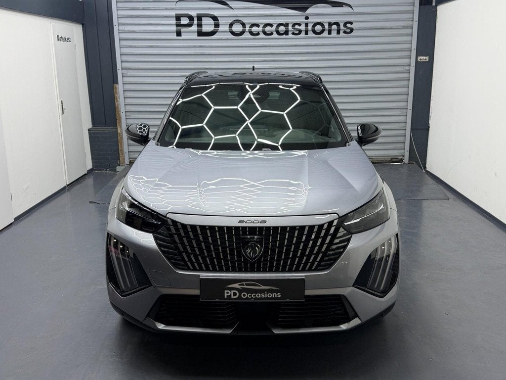 Peugeot 2008 1.2 Hybrid 145PK GT - Camera - Cruise - Keyless, Auto's, Peugeot, Zwart, 1199 cc, Leder en Stof, Origineel Nederlands