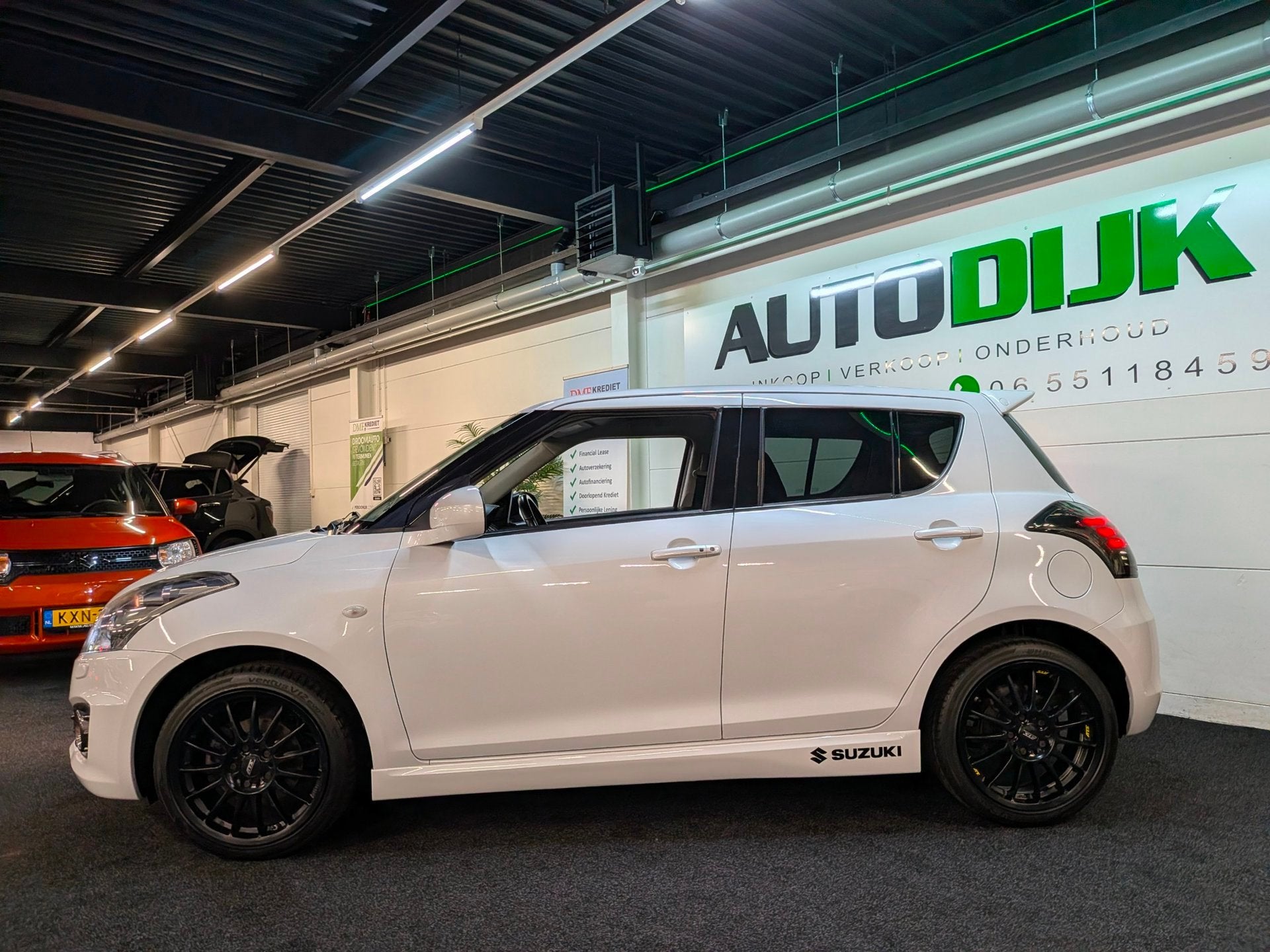 Suzuki Swift 1.6 Sport|Nieuwstaat|*Carplay|6 STUKS AANWEZIG, Auto's, Voorwielaandrijving, Dealer onderhouden, Gebruikt, 4 cilinders