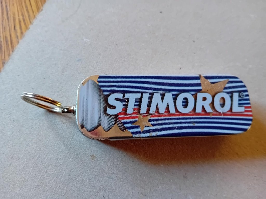 Stimorol blikken bewaardoosje aan sleutelhanger 7,5x2,5x1,5c, Ophalen of Verzenden, Gebruikt, Merk