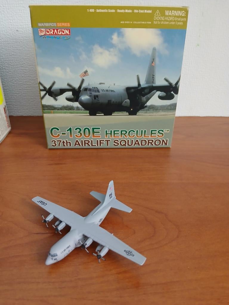 C-130E Hercules Ramstein modelvliegtuig 1/400, Ophalen of Verzenden
