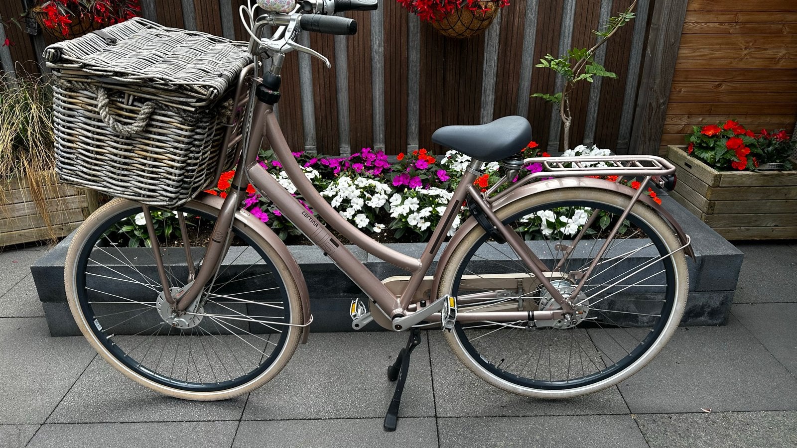 Twee nette Cortina fietsen  24 & 26 inch apart of samen koop, Terugtraprem, 53 tot 56 cm, Versnellingen, Zo goed als nieuw