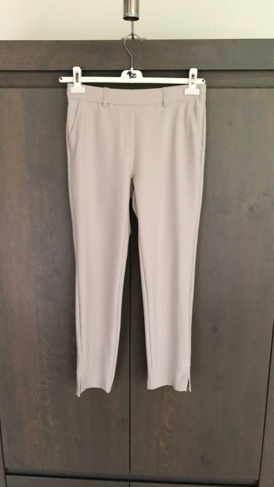 Broek Toni. Mt 38 z.g.a.n., Maat 38/40 (M), Beige, Ophalen of Verzenden, Zo goed als nieuw