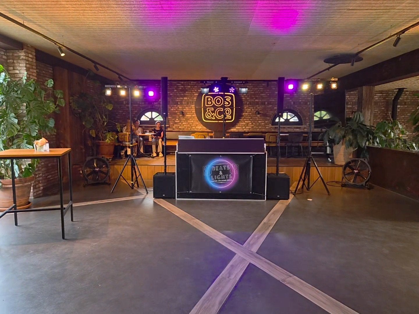 Feest DJ D'n Bart | Drive-in Show Beats & Lights, Dj