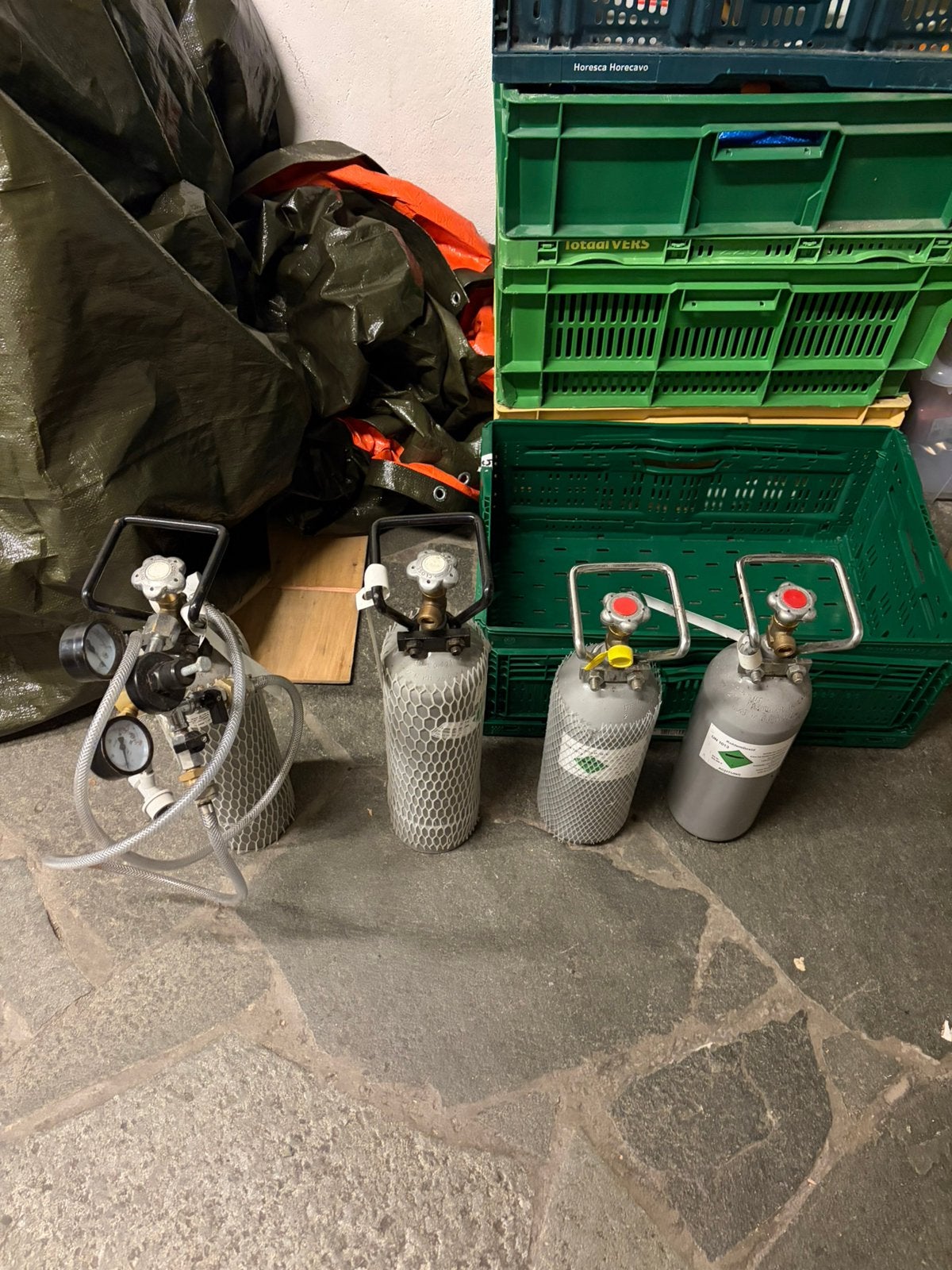 4 x co2 flessen, 1 vol., Ophalen, Gebruikt