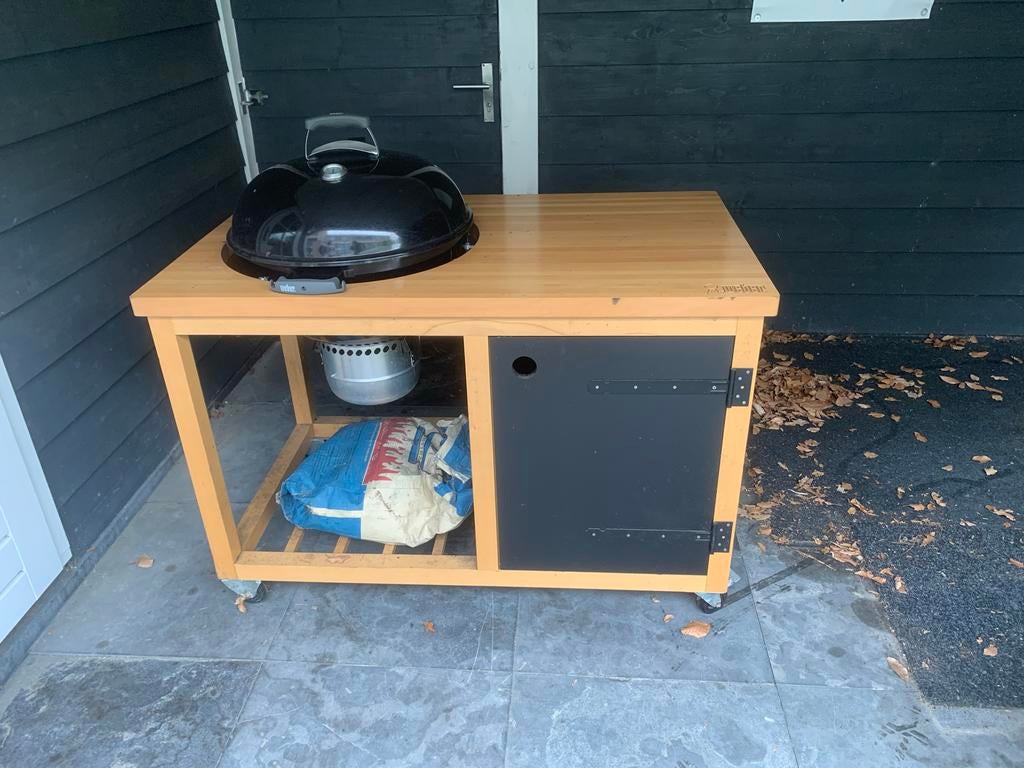 Beuken Barbecue Meubel met Weber BBQ en Aspan, Ophalen, Zo goed als nieuw, Met accessoires