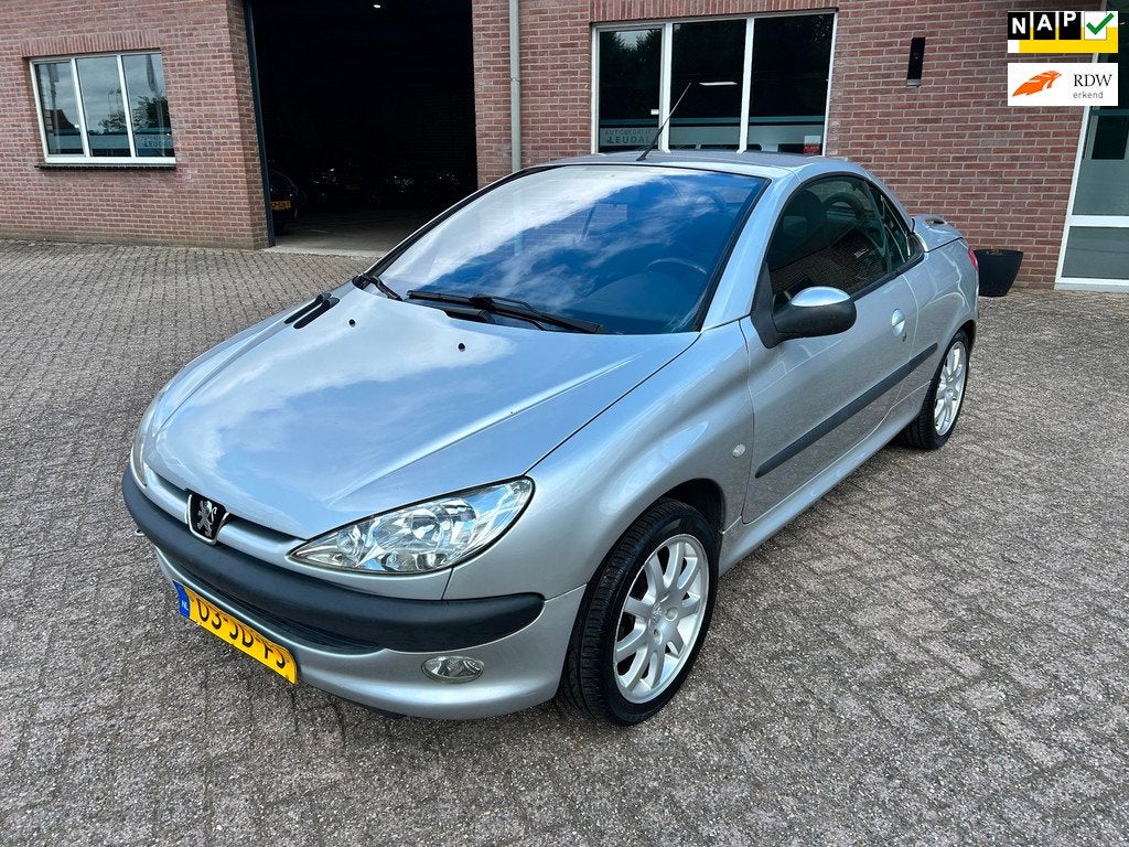 Peugeot 206 CC 1.6-16V //Nieuwe APK // Airco // 100.000 km, Auto's, Peugeot, Voorwielaandrijving, Gebruikt, 4 cilinders, Cabriolet