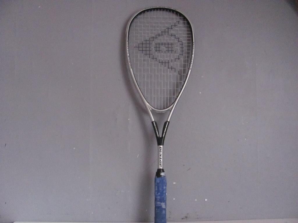 squashracket van Dunlop blackmax titanium,162gr bespannen, Ophalen of Verzenden, Zo goed als nieuw, Racket, Met hoes