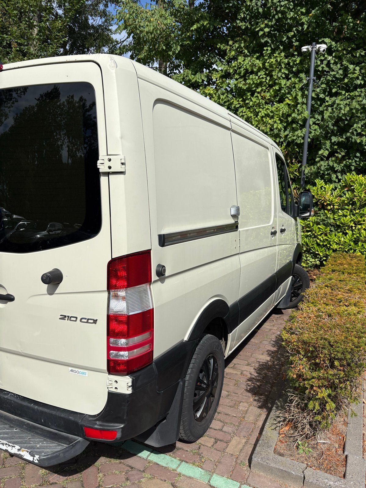 Mercedes sprinter 210CDI beige, Auto's, Bestelauto's, Achterwielaandrijving, Beige, Mercedes-Benz, Particulier
