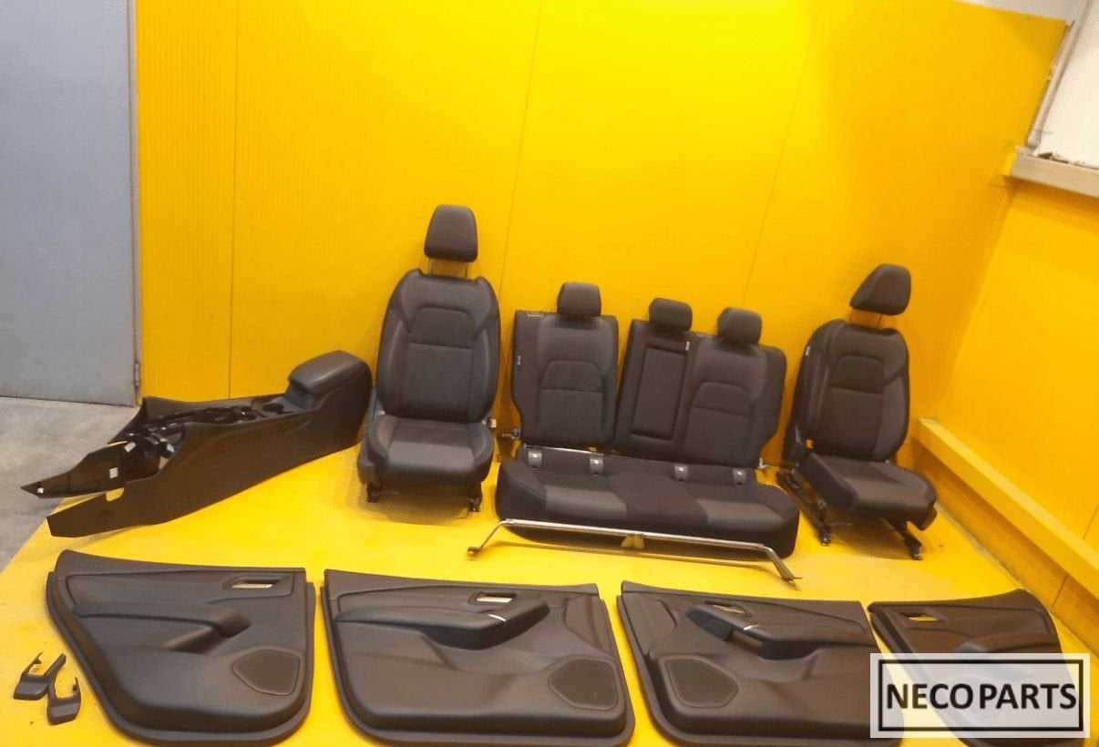 NISSAN QASHQAI III J12  INTERIEUR SET STOELEN VERWARMD, Gebruikt, -, -, Ophalen of Verzenden