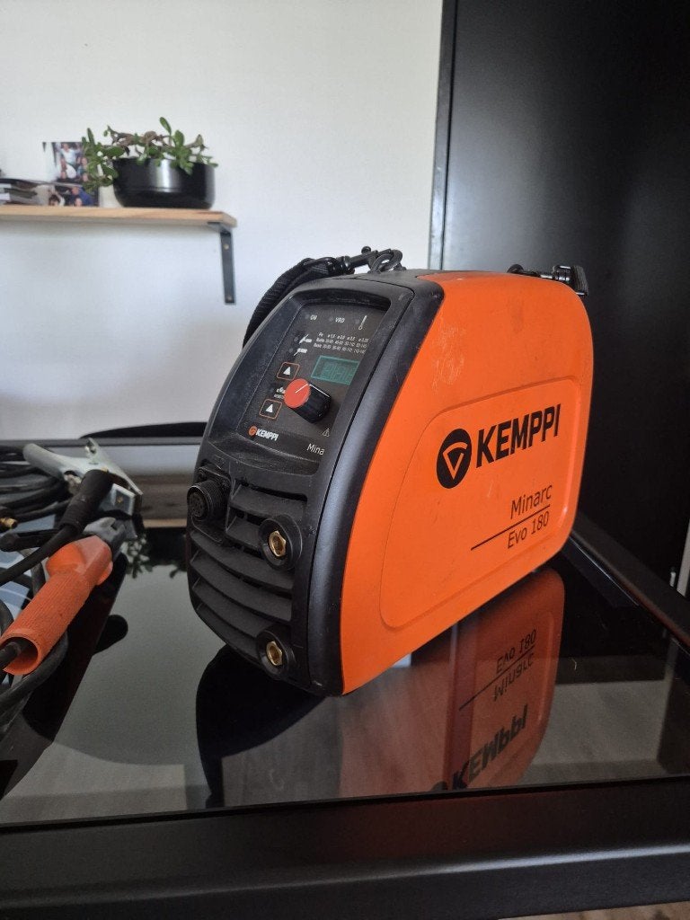 Lasapparaat  Kemppi minarc evo 180 nieuwstaat, Ophalen, Zo goed als nieuw, 150 tot 250 ampère, Elektroden
