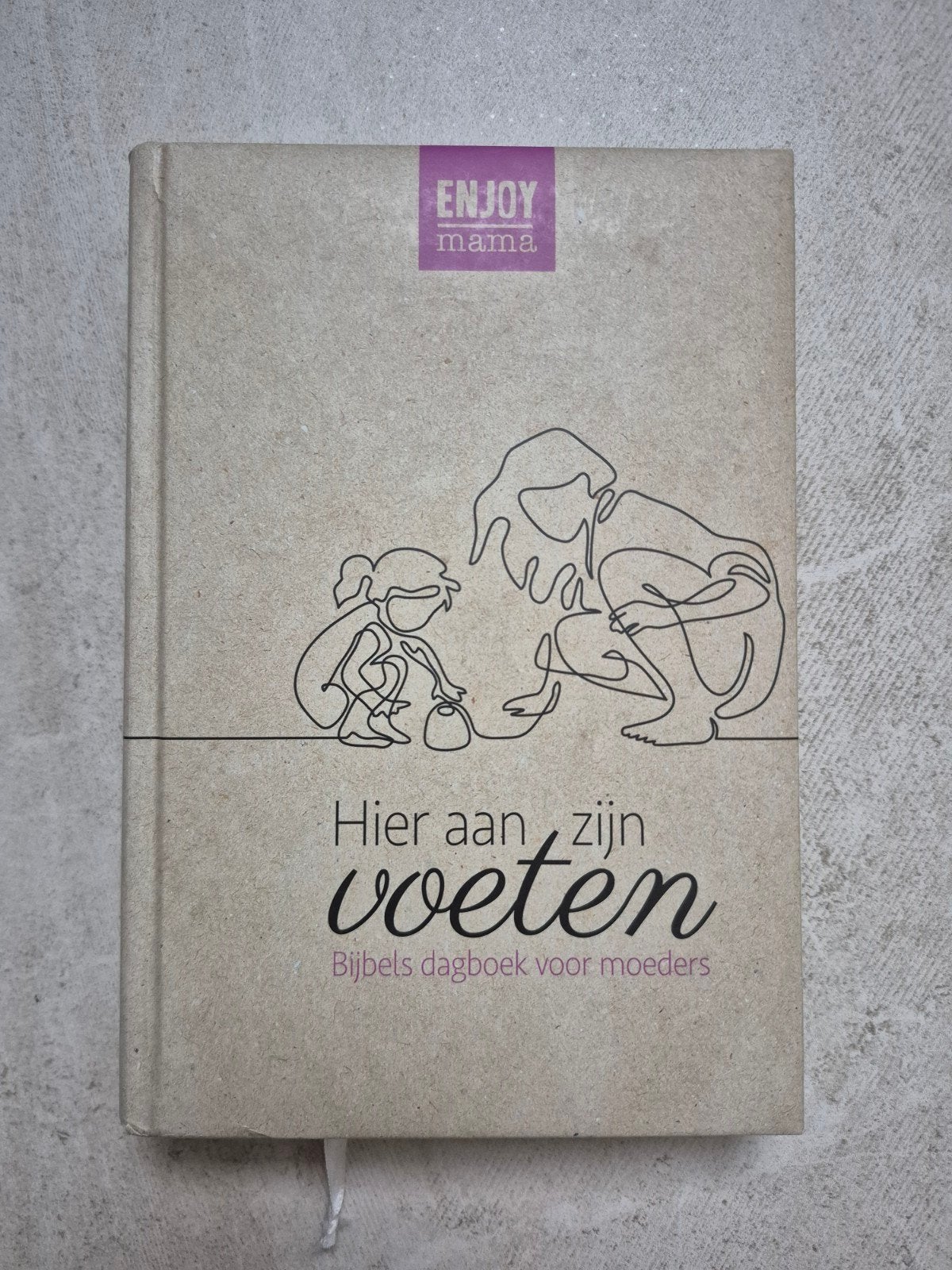 Joyce de Jongh - Hier aan zijn voeten, Ophalen of Verzenden, Zo goed als nieuw, Joyce de Jongh; Daniëlle Koudijs; Wilma Poolen; Leonie de Bee...