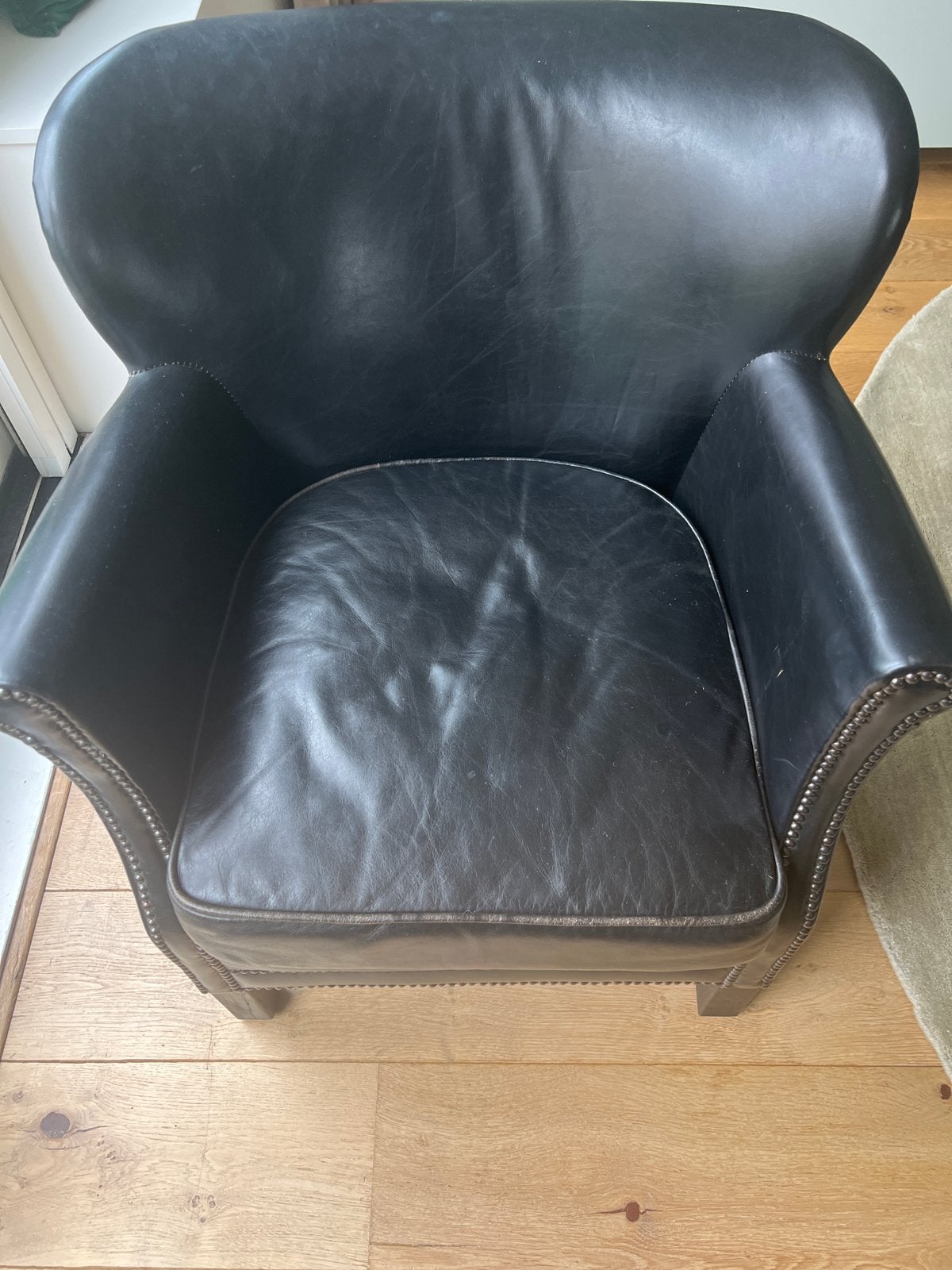 Set van 2 Chesterfield Leren fauteuils met nageldetails, Huis en Inrichting, Stoelen, Ophalen, Gebruikt, Twee, Zwart