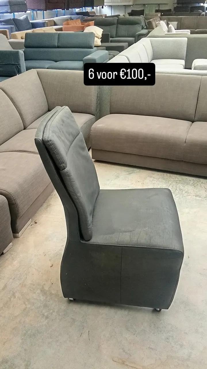 6 eetkamerstoelen met wielen - set prijs - €100,-, ., Ophalen of Verzenden, Zo goed als nieuw, .