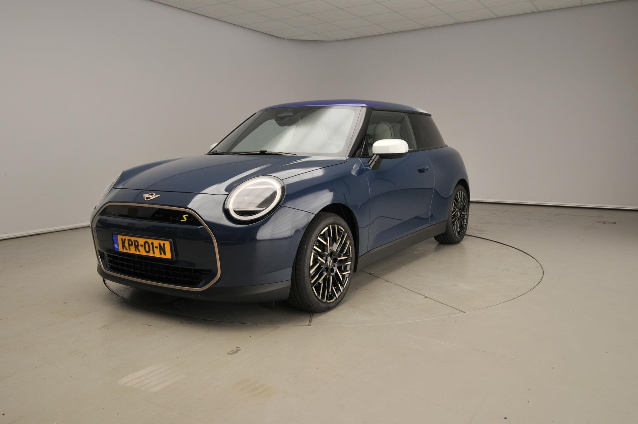MINI 3-Deurs Cooper SE Favoured M 54.2 kWh Panoramadak | Com, Auto's, Beige, Met garantie (alle), Mini Electric, 315 min