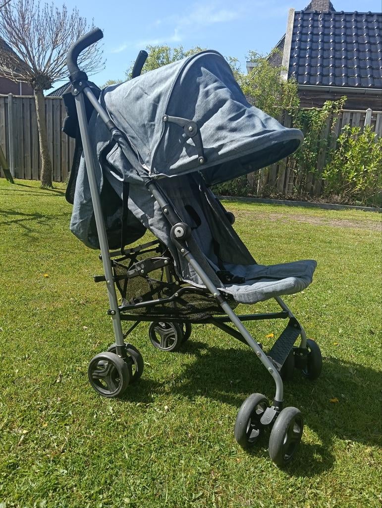 Handige en compacte buggy met zonnekap, Kinderen en Baby's, Buggy's, Ophalen, Gebruikt, Overige merken, Zonnekap