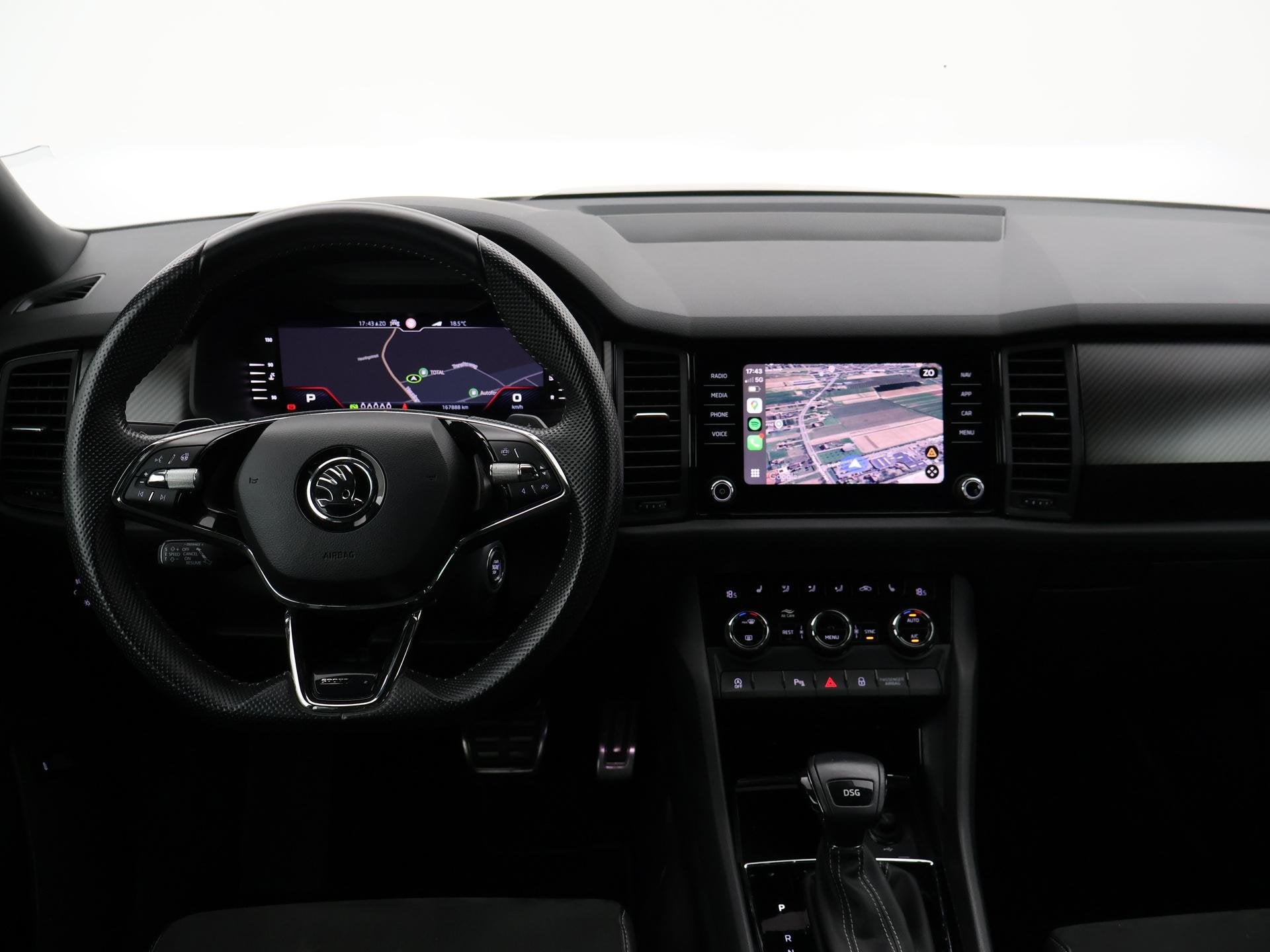 Skoda Kodiaq 1.5 TSI 150 PK DSG AUT. 7-PERS SPORTLINE *MAT Z, Auto's, 4 cilinders, 150 pk, Zwart, 1524 kg