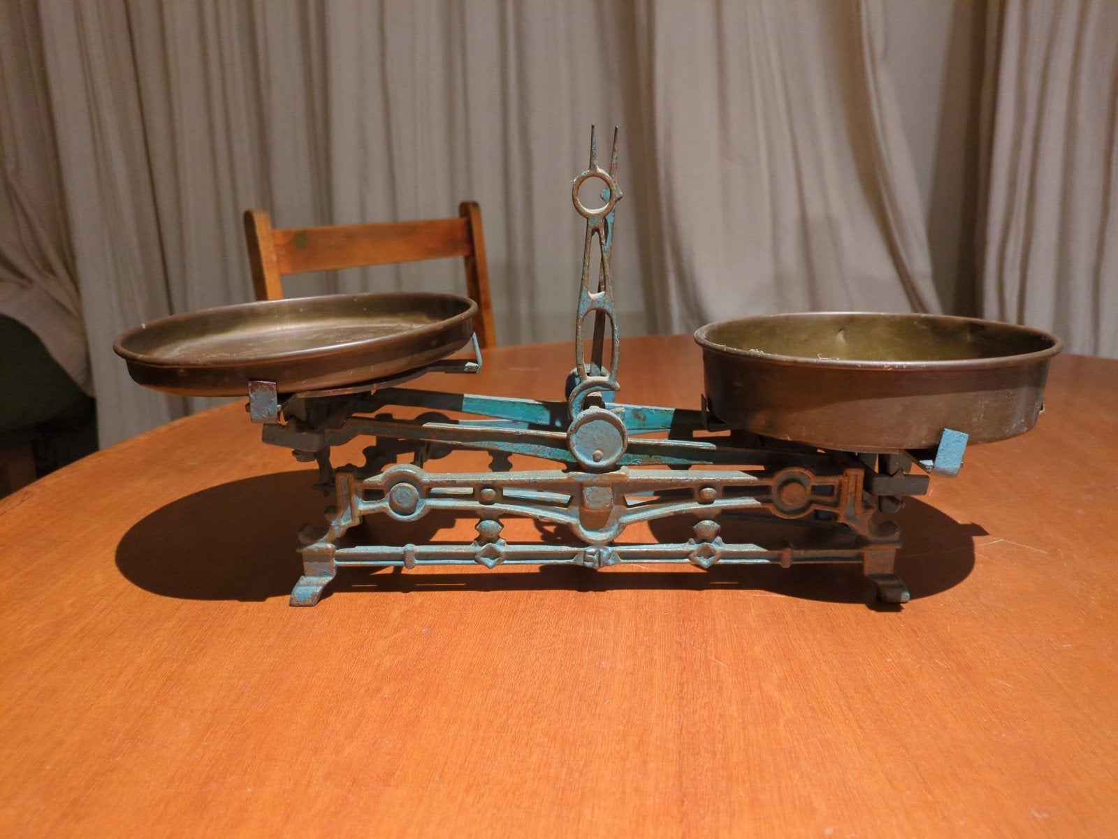 Antieke Balansweegschaal met Koperen Schalen, Antiek en Kunst, Ophalen