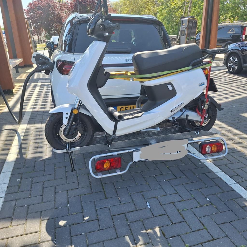 Scooterdrager voor op auto of trekhaak camper, Auto diversen, Fietsendragers, Zo goed als nieuw, Achterklepdrager, Ophalen of Verzenden