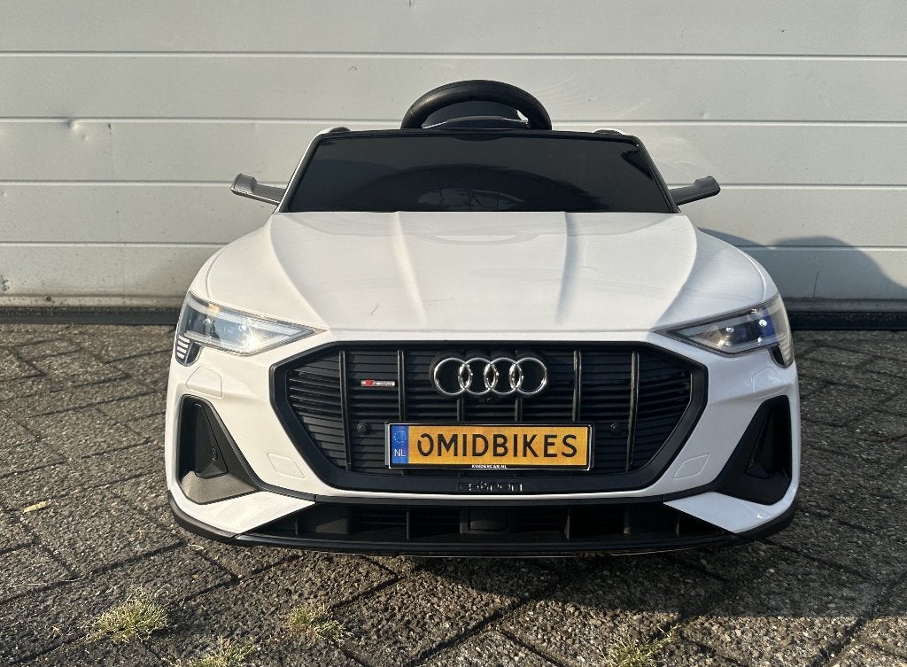 Audi E-tron 12v wit - Afstandsbediening - 4x4 - Leder NIEUW, Nieuw