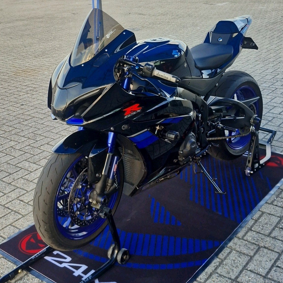 gezocht, suzuki gsxr 1000 race kappenset 2017+, Ophalen
