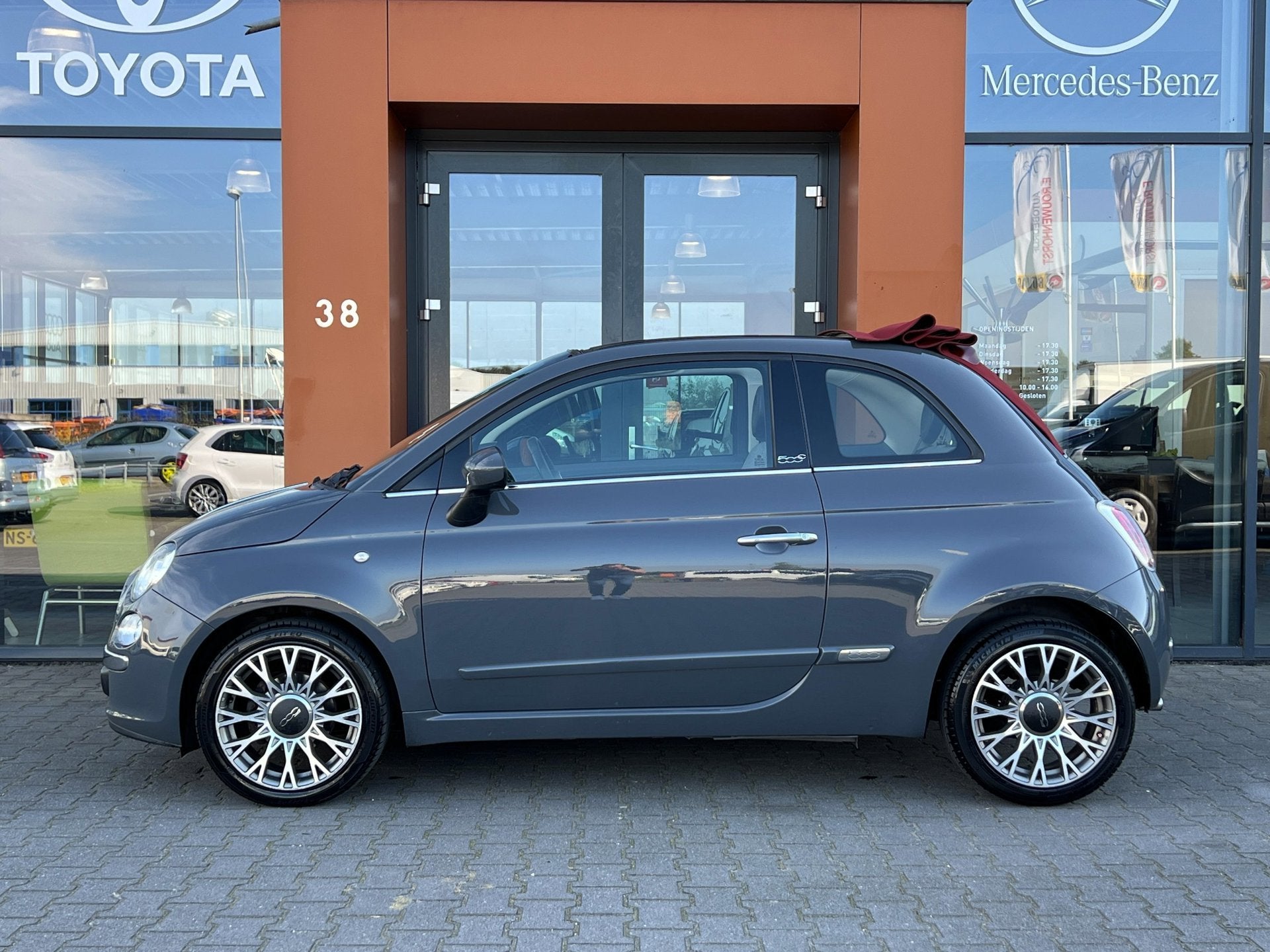 Fiat 500 C 0.9 TwinAir cabrio|Carplay|Airco|Camera|APK 2027, Auto's, Euro 5, 86 pk, Gebruikt, 31 €/maand