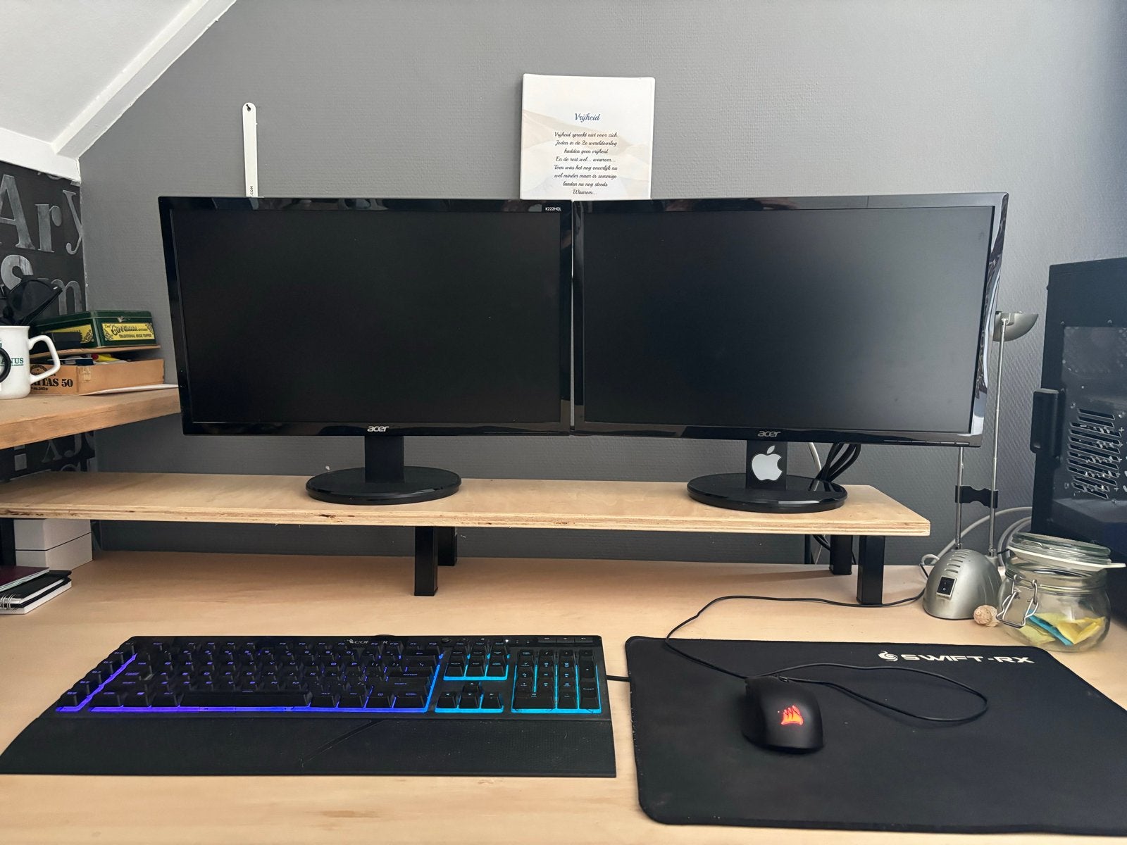 Gaming PC met accessoires en twee monitoren, Spelcomputers en Games, Ophalen, Online, Gebruikt, 1 speler