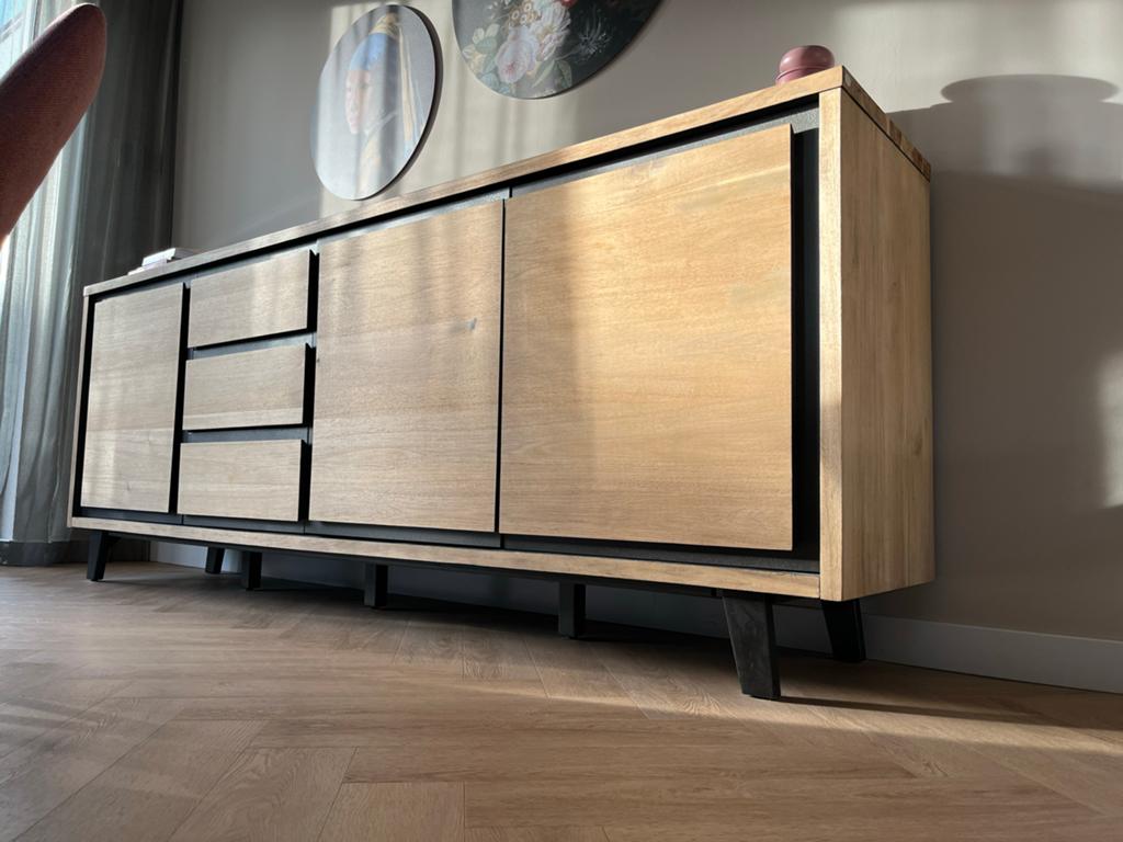 Henders & Hazel Prato Dressoir 240cm breed, Ophalen, Zo goed als nieuw, 200 cm of meer, Met lade(s)