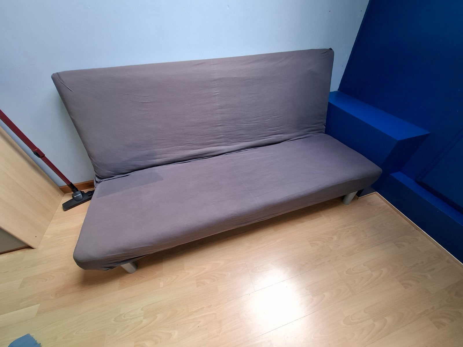 Grijze slaapbank / futonbank, Ophalen, Gebruikt, Modern, functioneel, 150 tot 200 cm