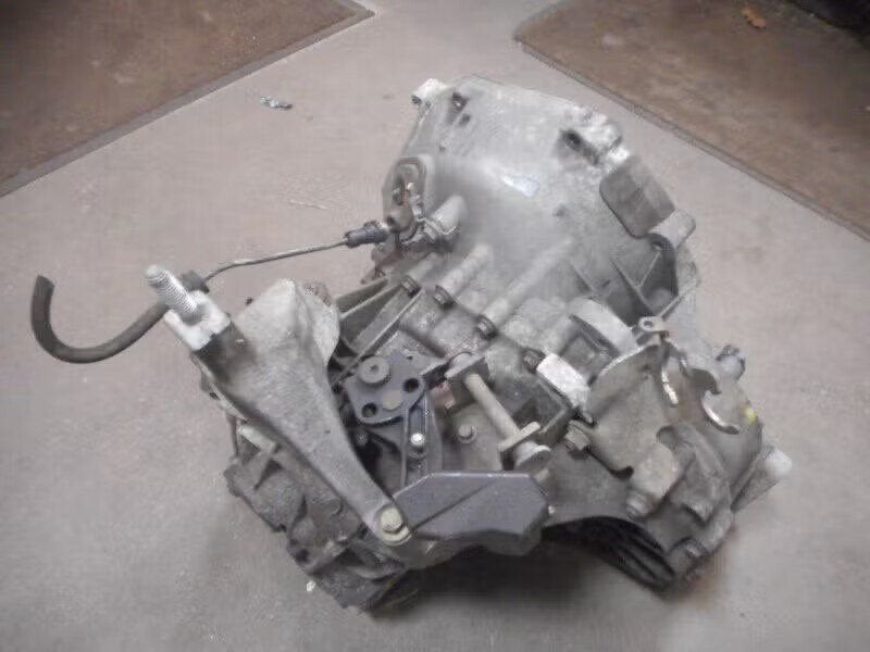VERSNELLINGSBAK Ford Mondeo III (is7r-7002-BE), Gebruikt, Ophalen of Verzenden, Henry-Ford-Straße 1 50735 Köln, DE, Ford-Werke GmbH