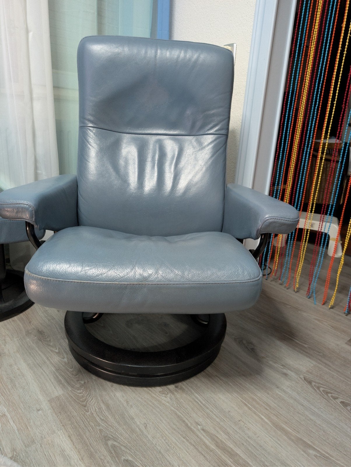 2 comfortabele leren fauteuils met voetenbank -  Stressless, Ophalen, Gebruikt, Modern comfort, 50 tot 75 cm