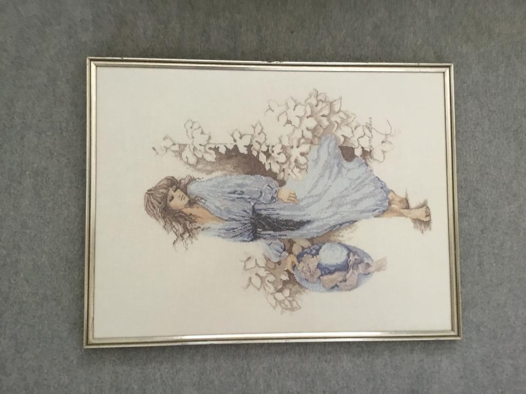 Ingelijste borduurwerken: Dame in blauw en Toetanchamon, Ophalen of Verzenden, Gebruikt, Overige typen, Minder dan 50 cm