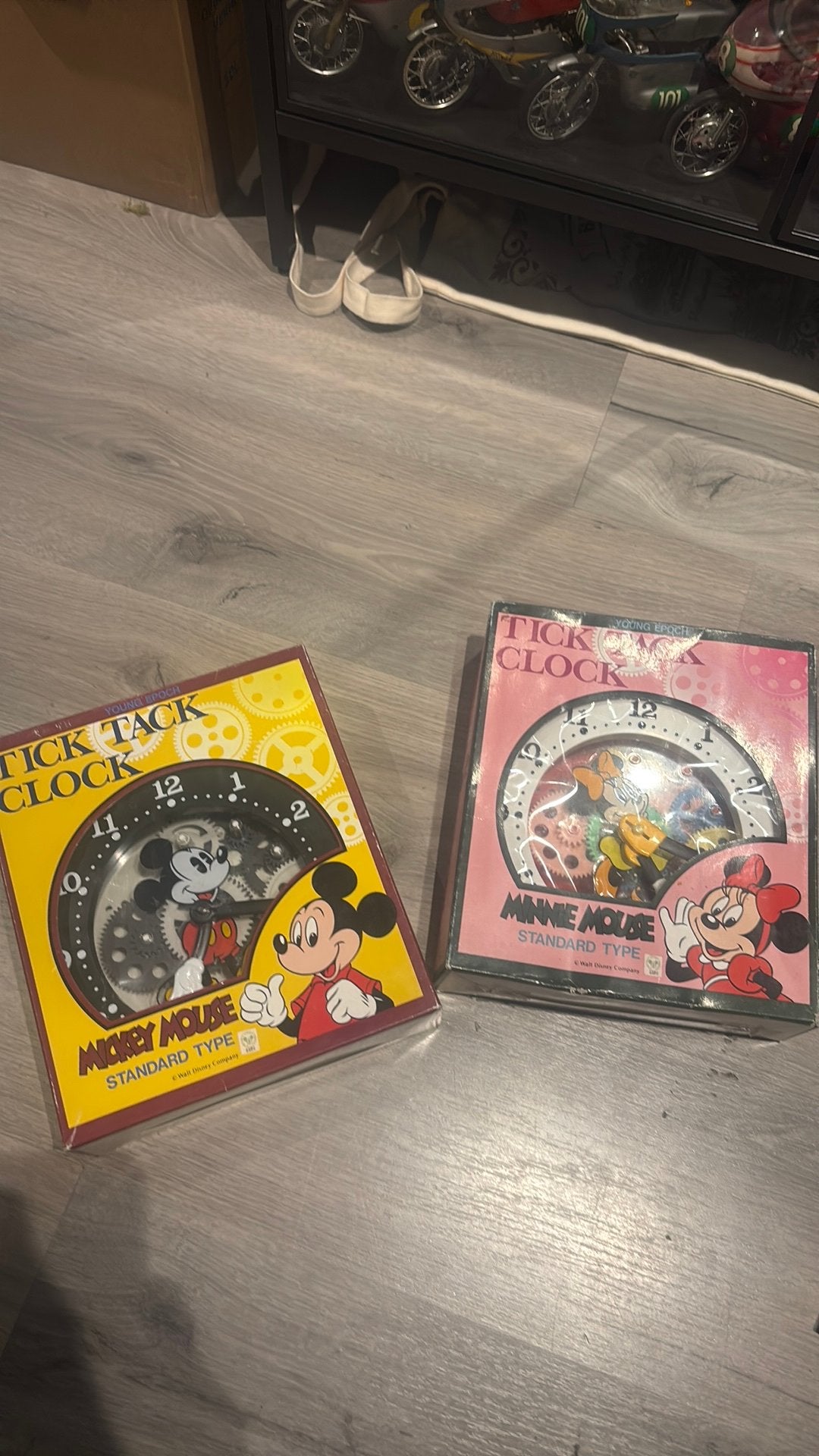 Zeldzame Vintage Disney Japan Tick Tack Klokken, Ophalen of Verzenden, Mickey Mouse, Nieuw, Overige typen