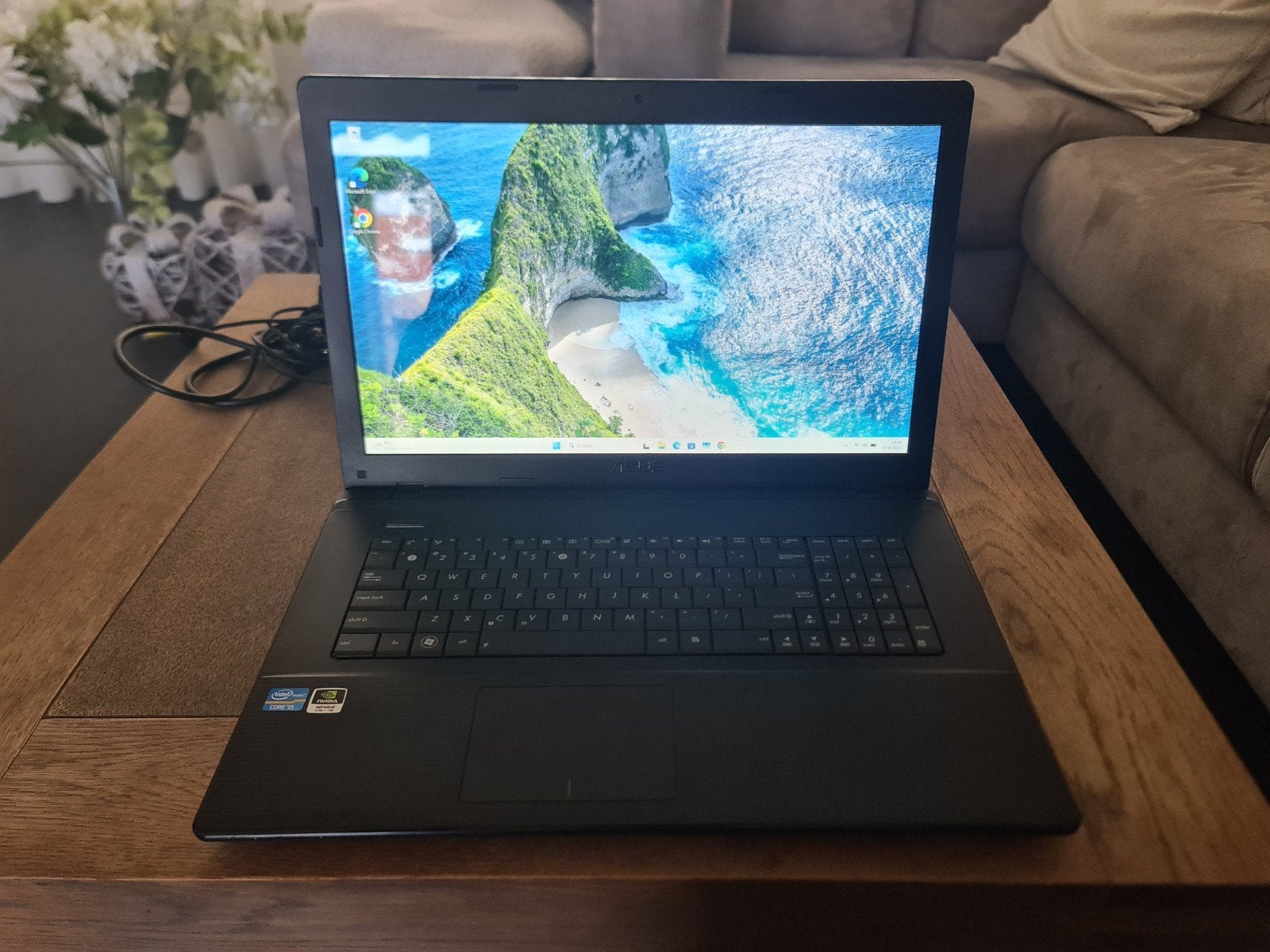 Gereviseerd 17.3" ASUS |  i5 | NVIDIA Gtx 610M | 16GB RAM, 256 GB, Met videokaart, Qwerty, 8 GB
