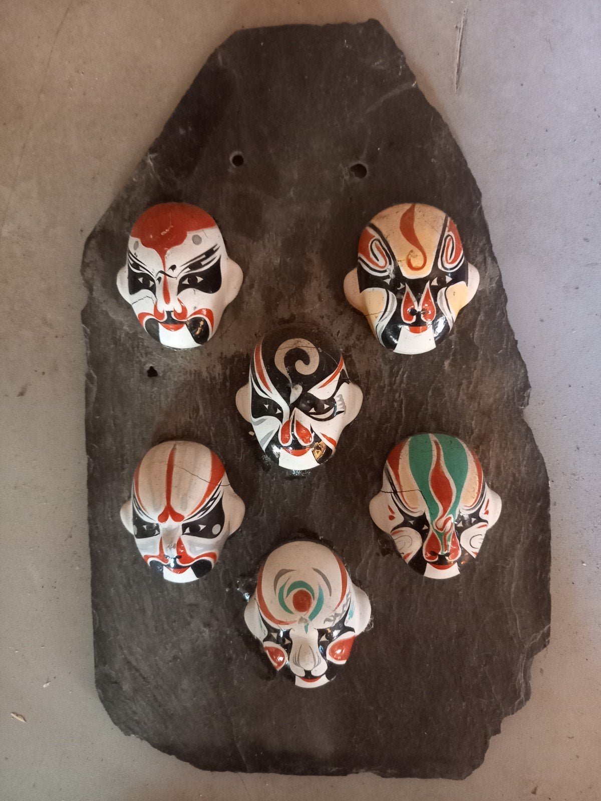 6 houten maskertjes op leisteen 5 euro, Ophalen, Overige onderwerpen, Minder dan 20 cm, Masker