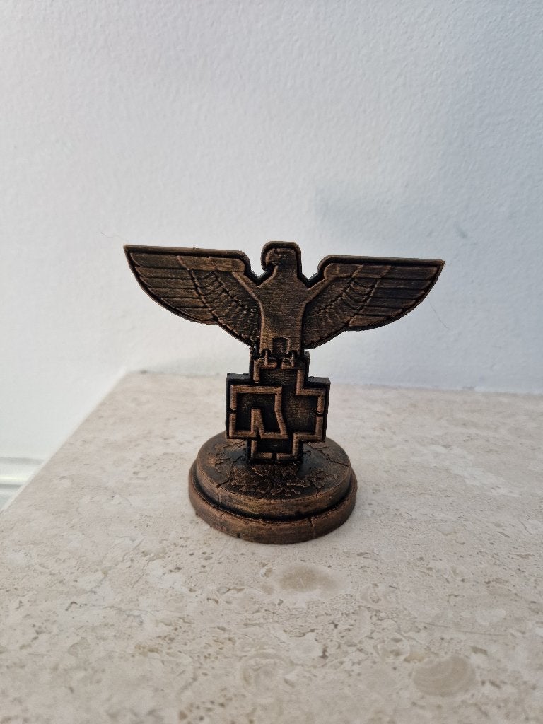 Nieuw beeldje Rammstein logo, Ophalen of Verzenden, Nieuw, Pop, Beeldje of Miniatuur